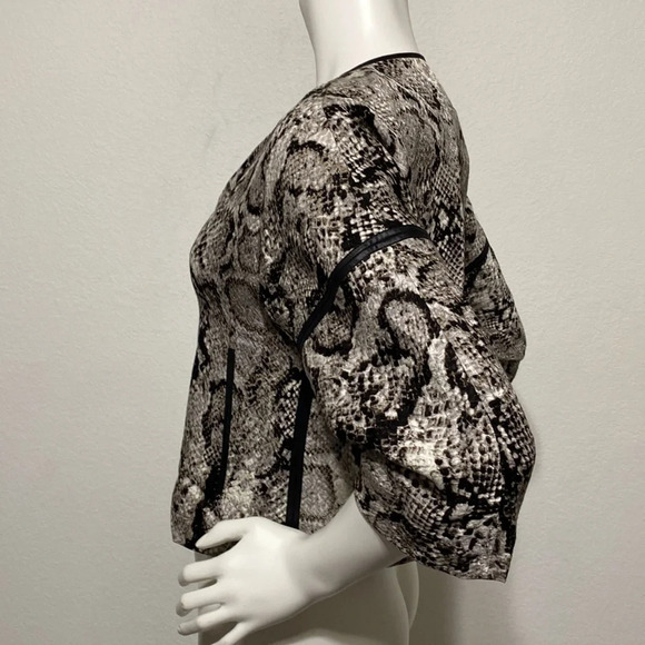 BCBGMaxAzria “Emil” Snake Print Crop Jacket - Picture 4 of 8